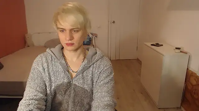 Oliver sweet  online show from January 7, 1:32 am