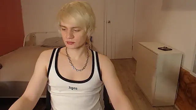 Oliver sweet  online show from February 1, 1:59 am