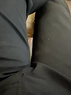 u wan me online show from December 4, 1:18 pm