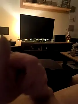 M-1985 online show from December 13, 7:21 pm