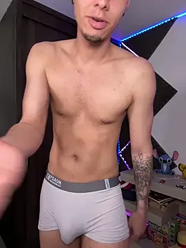 bigryann23 online show from April 12, 1:09 am